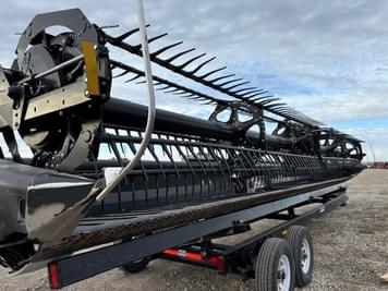 Main image MacDon FD75