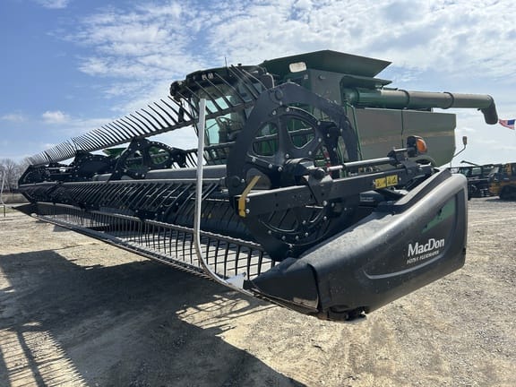 2018 MacDon FD75-35 Equipment Image0