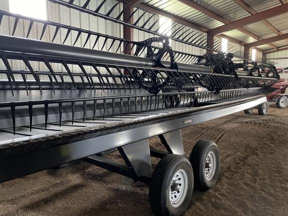 Image of MacDon FD75-35 equipment image 1