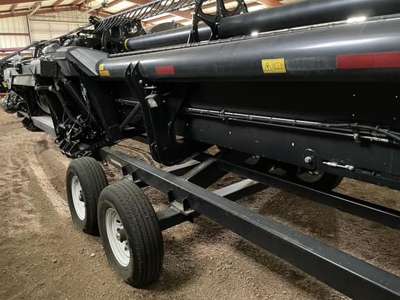 Image of MacDon FD75-35 equipment image 3