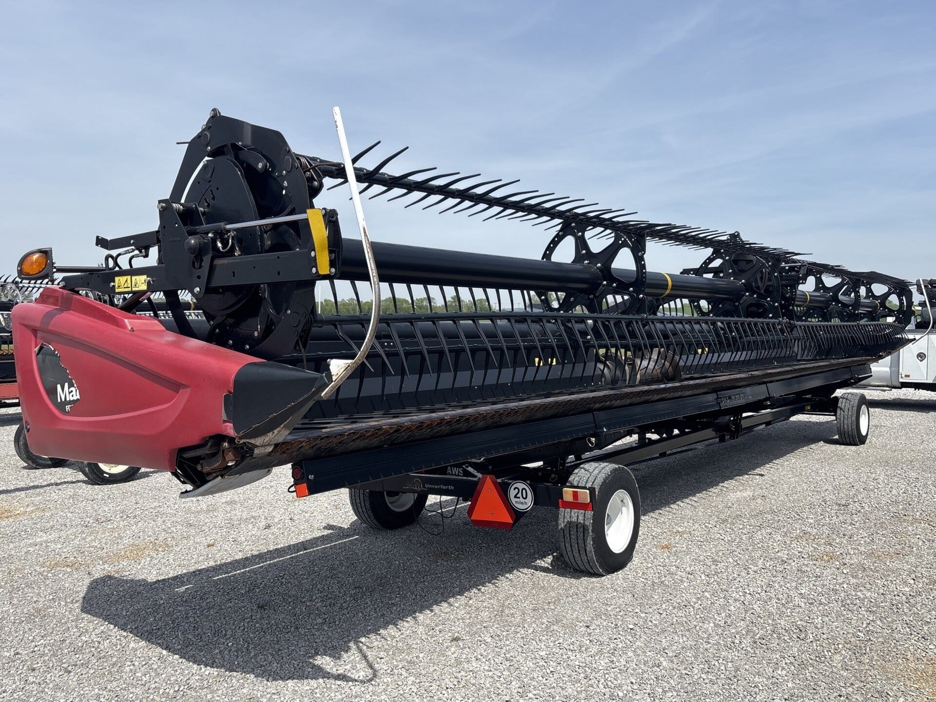 2018 MacDon FD75D Equipment Image0