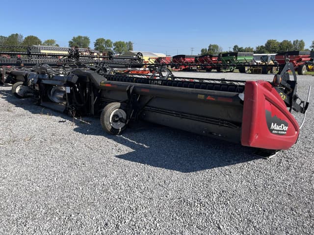 Image of MacDon FD75S equipment image 2