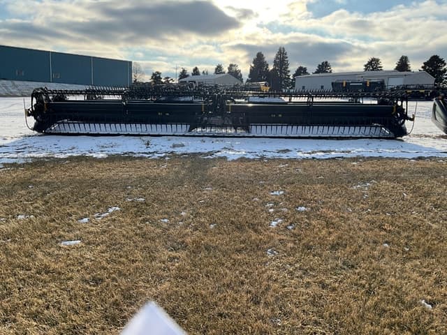 Image of MacDon FD75 equipment image 1