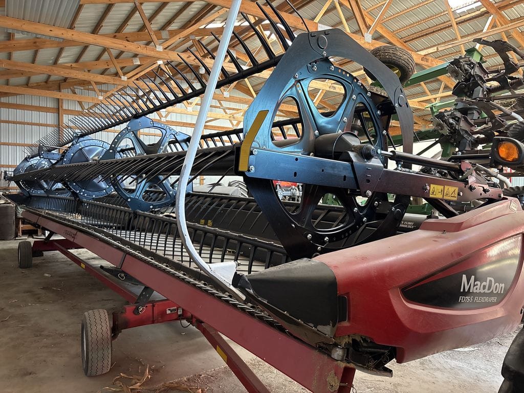 2018 MacDon FD75S Image