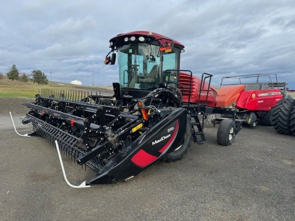 Main image MacDon M1170