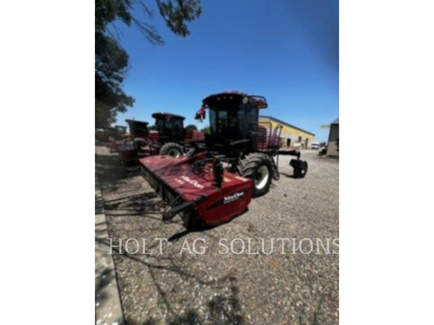 2018 MacDon M1240 Equipment Image0