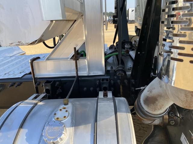 Image of Mack CHU613 equipment image 4