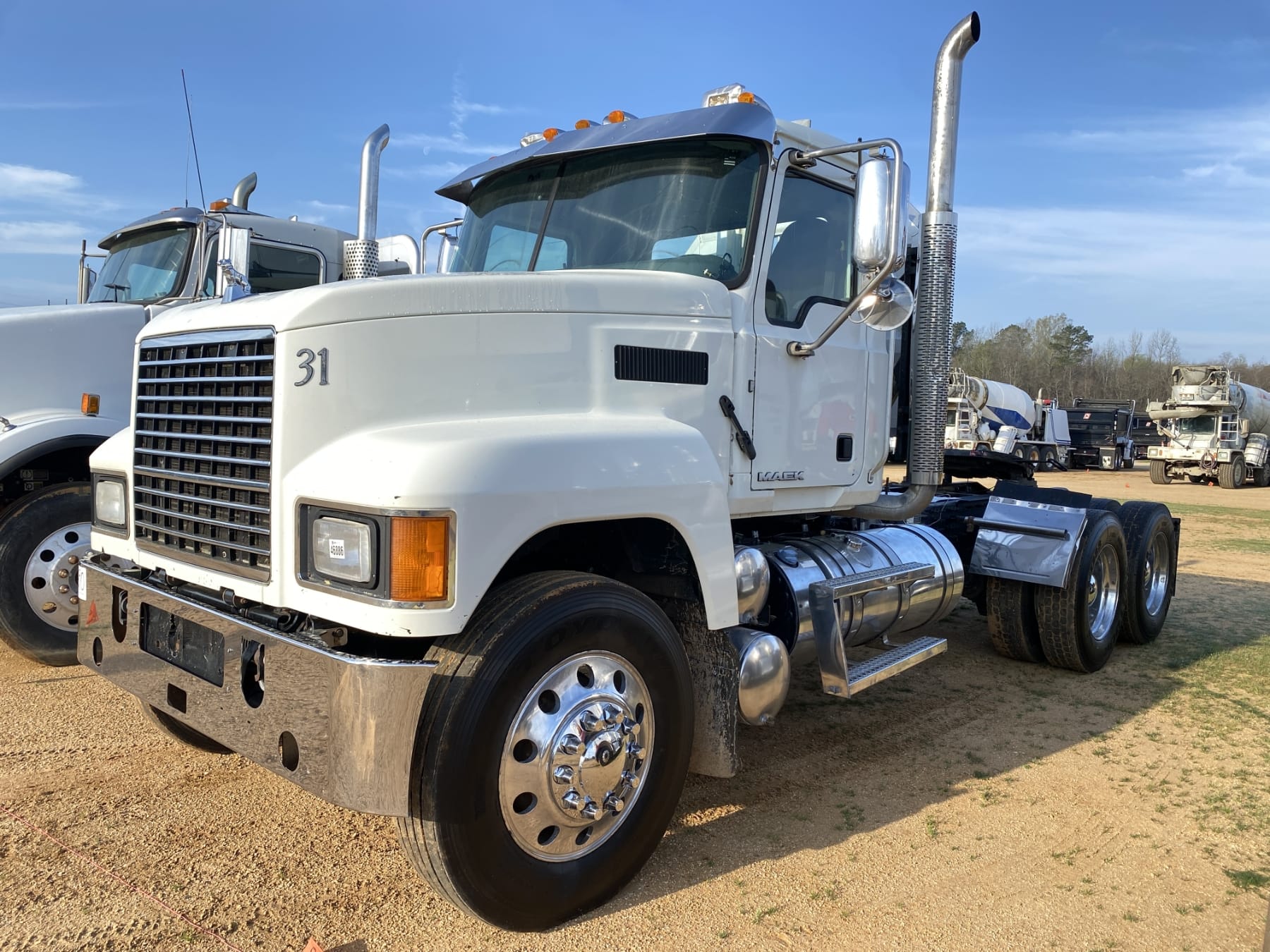 2018 Mack CHU613 Equipment Image0