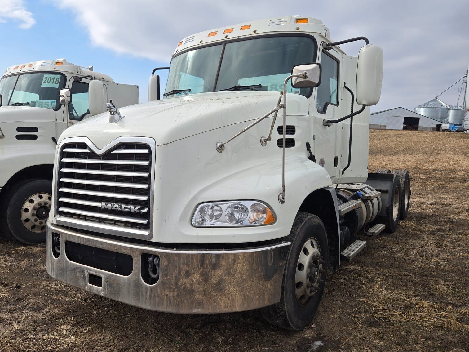 2018 Mack CXU613 Equipment Image0