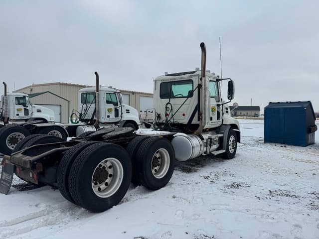 Image of Mack CXU613 equipment image 2