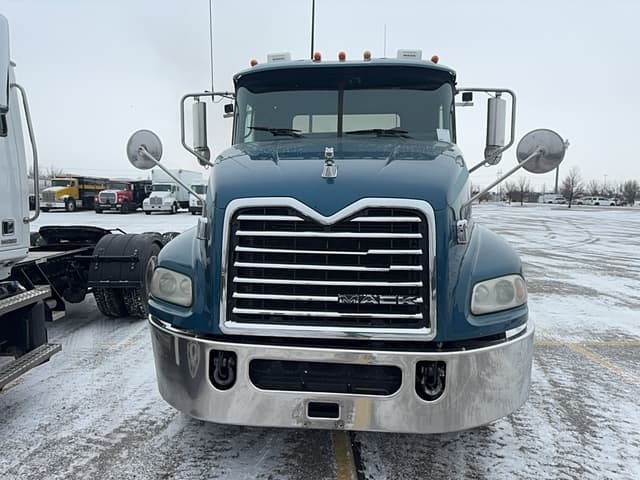 Image of Mack CXU613 equipment image 1