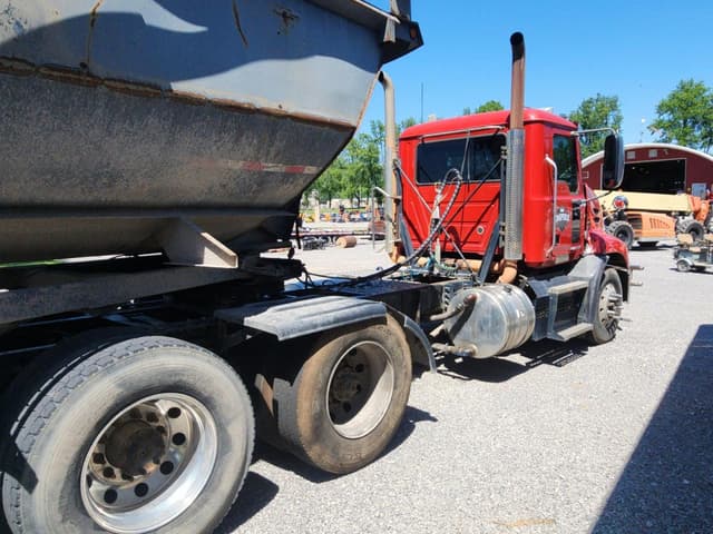 Image of Mack CXU613 equipment image 3