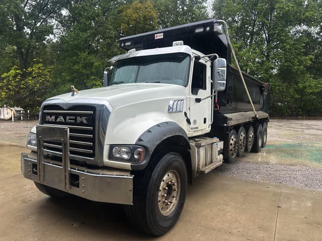 Image of Mack Granite GU713 equipment image 2