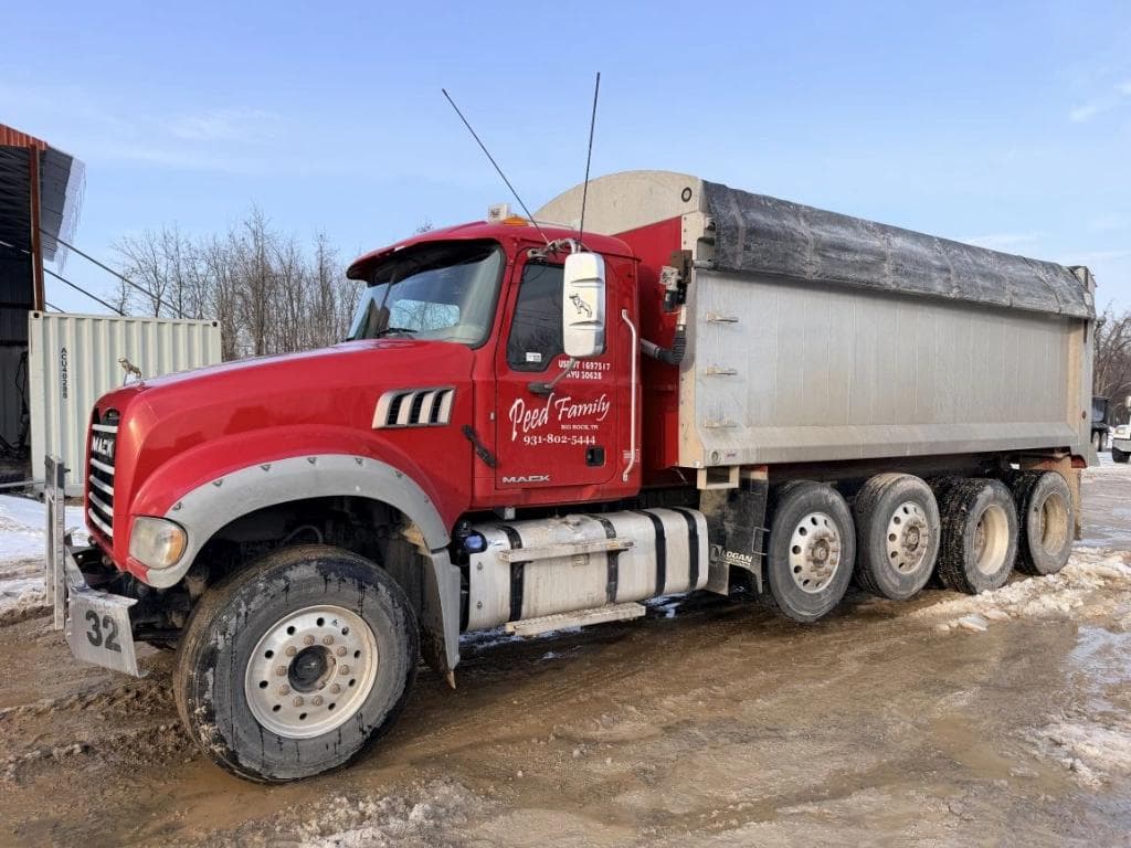 Image of Mack Granite GU713 Primary image