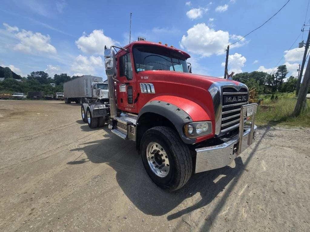 2018 Mack GU713 Equipment Image0