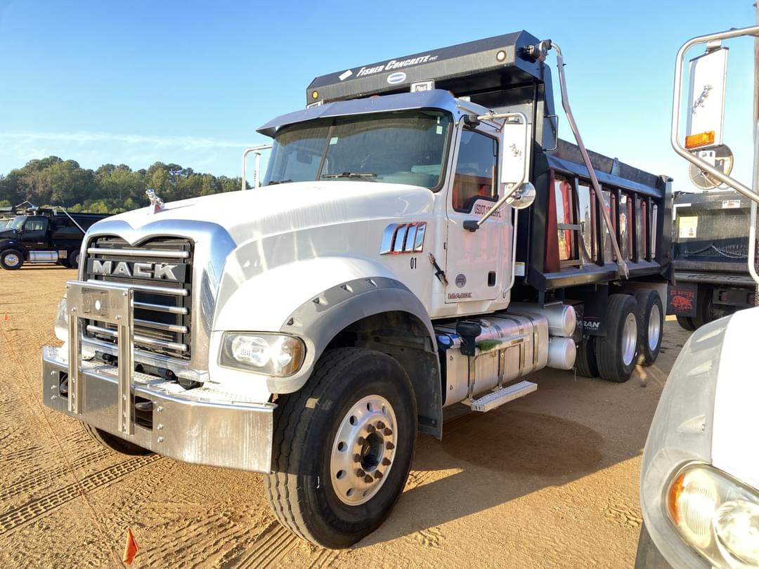 Image of Mack GU713 Primary image