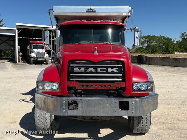 Image of Mack GU713 equipment image 1
