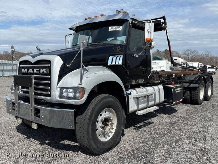 2018 Mack GU713 Equipment Image0