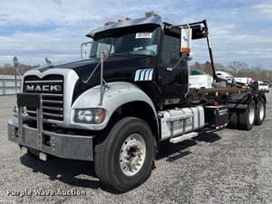 2018 Mack GU713 Image