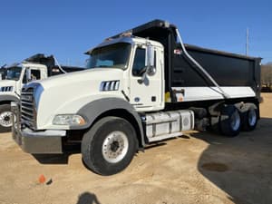 2018 Mack GU813 Image