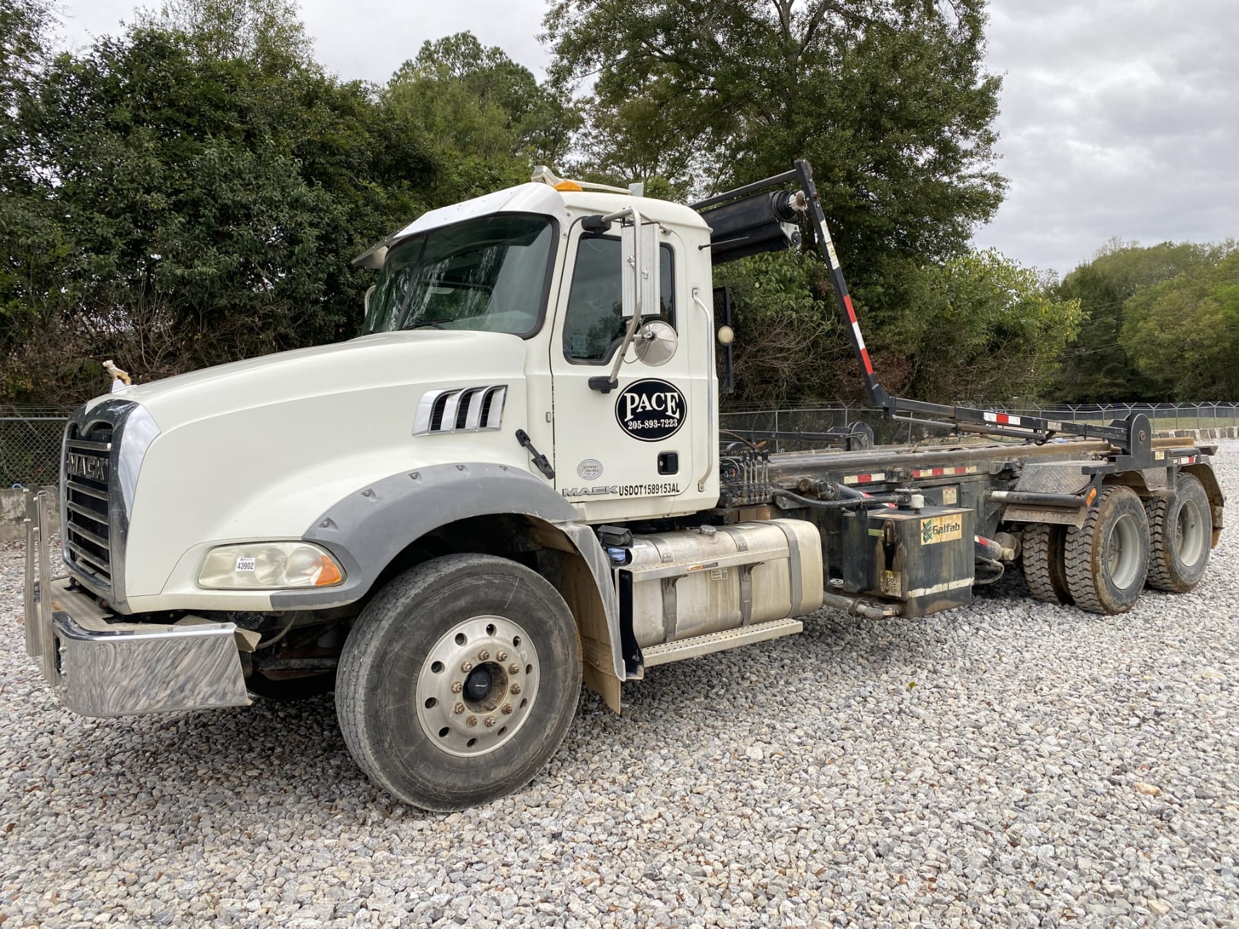 2018 Mack GU813 Equipment Image0