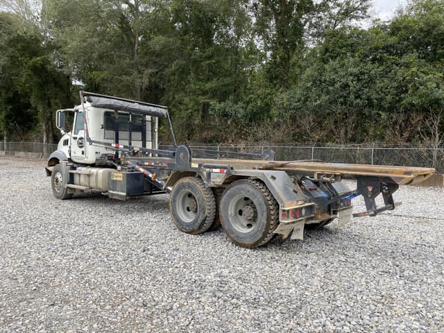 Image of Mack GU813 equipment image 1