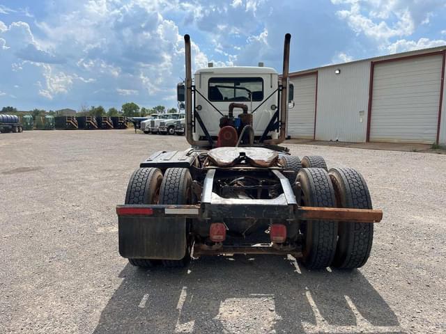 Image of Mack Pinnacle CHU613 equipment image 4