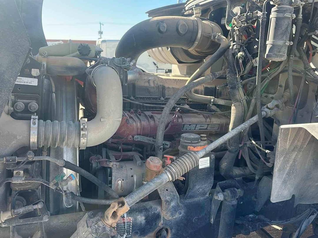 Image of Mack Pinnacle CXU613 Image 1