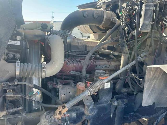 Image of Mack Pinnacle CXU613 equipment image 2