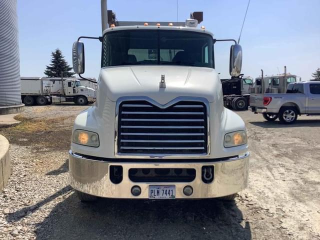 Image of Mack Pinnacle equipment image 1