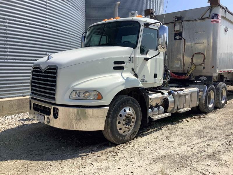 2018 Mack Pinnacle Equipment Image0