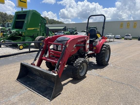 Image of Mahindra 1533 equipment image 3