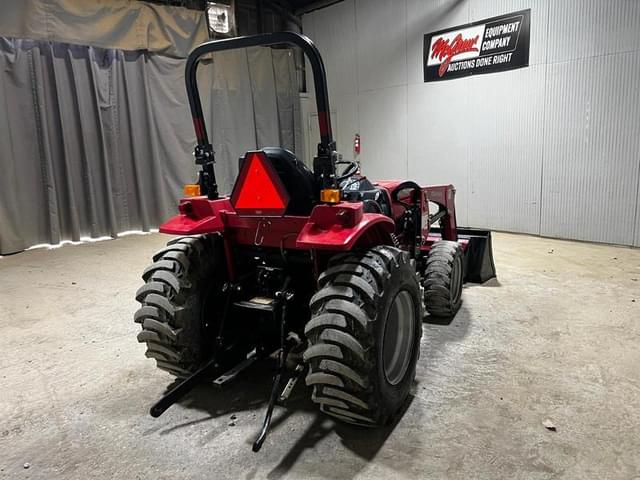 Image of Mahindra 1626 equipment image 4
