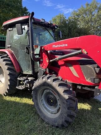 2018 Mahindra 8090PST Equipment Image0