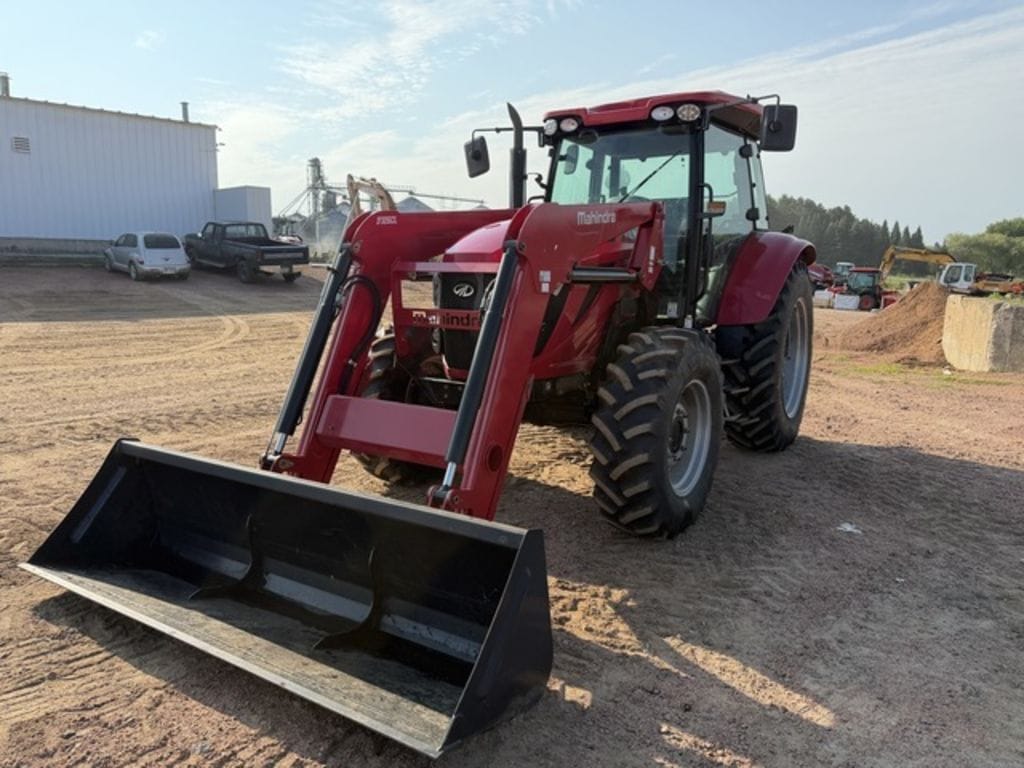2018 Mahindra 9110S Equipment Image0