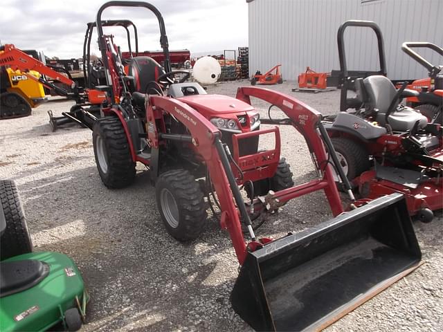 Image of Mahindra Max 26XLT equipment image 3