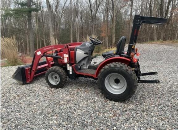 2018 Mahindra Max 26XL HST Equipment Image0