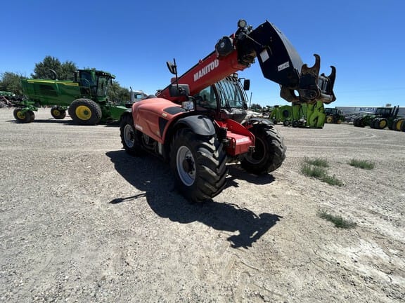 2018 Manitou MLT1040-145 Equipment Image0