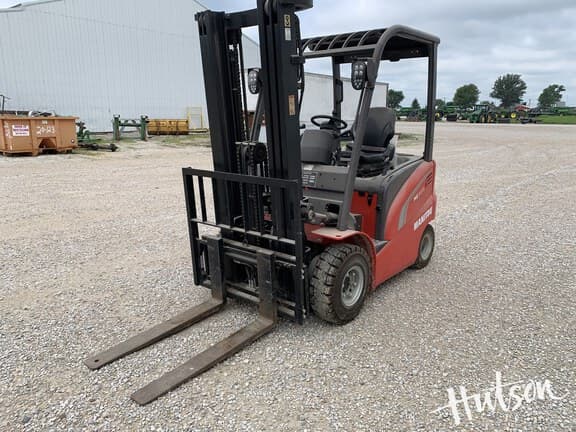 Image of Manitou ME420 equipment image 2