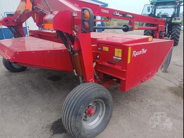 Image of Massey Ferguson 1383 equipment image 1