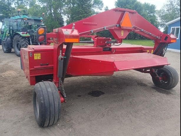 Image of Massey Ferguson 1383 equipment image 2