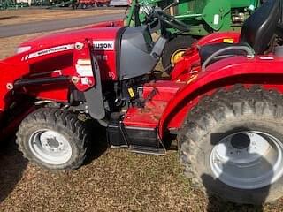 Image of Massey Ferguson 1726E equipment image 3