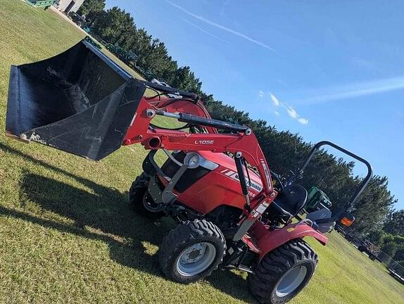 Image of Massey Ferguson 1726E equipment image 1