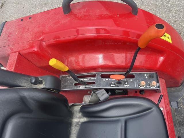 Image of Massey Ferguson 1736 equipment image 3