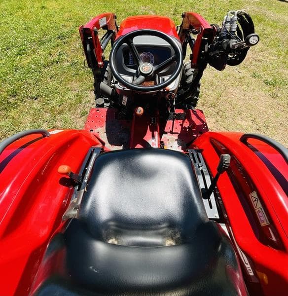 Image of Massey Ferguson 1739E equipment image 4