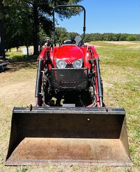 Image of Massey Ferguson 1739E equipment image 1