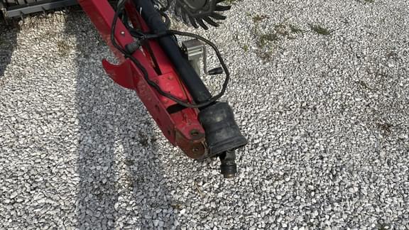 Image of Massey Ferguson 1745 equipment image 4