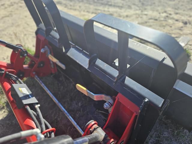 Image of Massey Ferguson 1750M equipment image 3