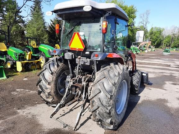 Image of Massey Ferguson 1750M equipment image 2