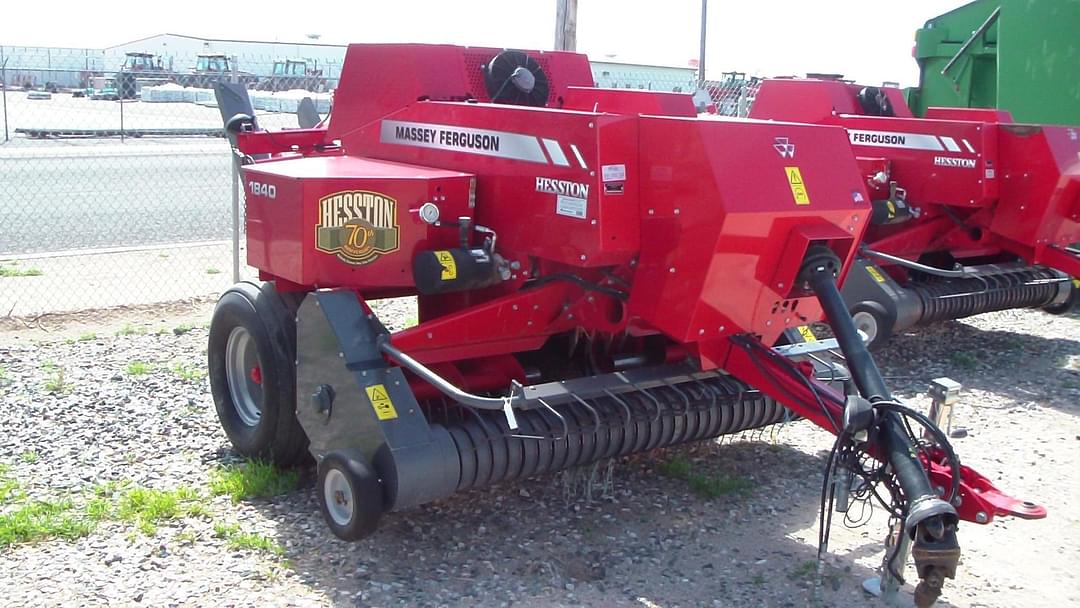 Image of Massey Ferguson 1840 Image 1